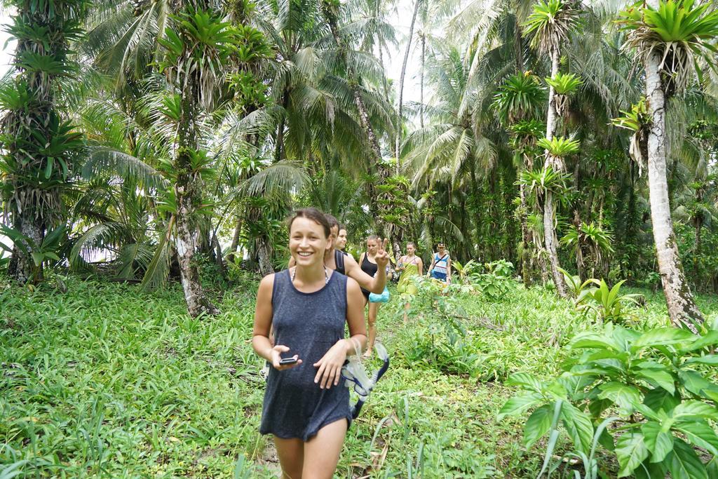Surf Camp Hotel Bocas Town Ngoại thất bức ảnh