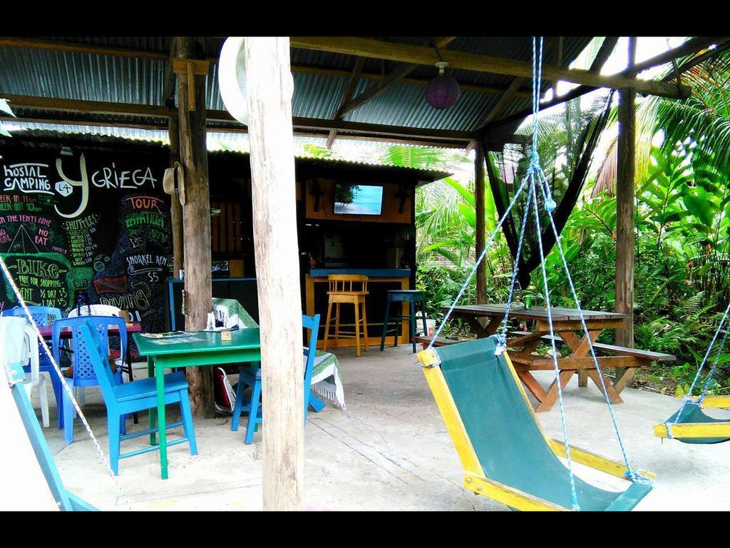 Surf Camp Hotel Bocas Town Ngoại thất bức ảnh